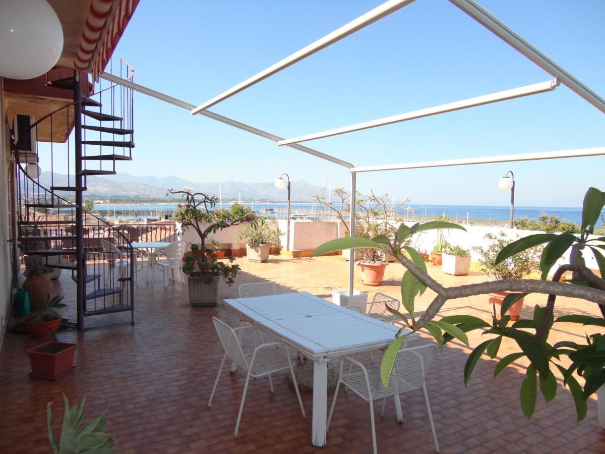 Casa Delle Pomelie - Taormina & Etna Panoramic Views Appartement Riposto Buitenkant foto